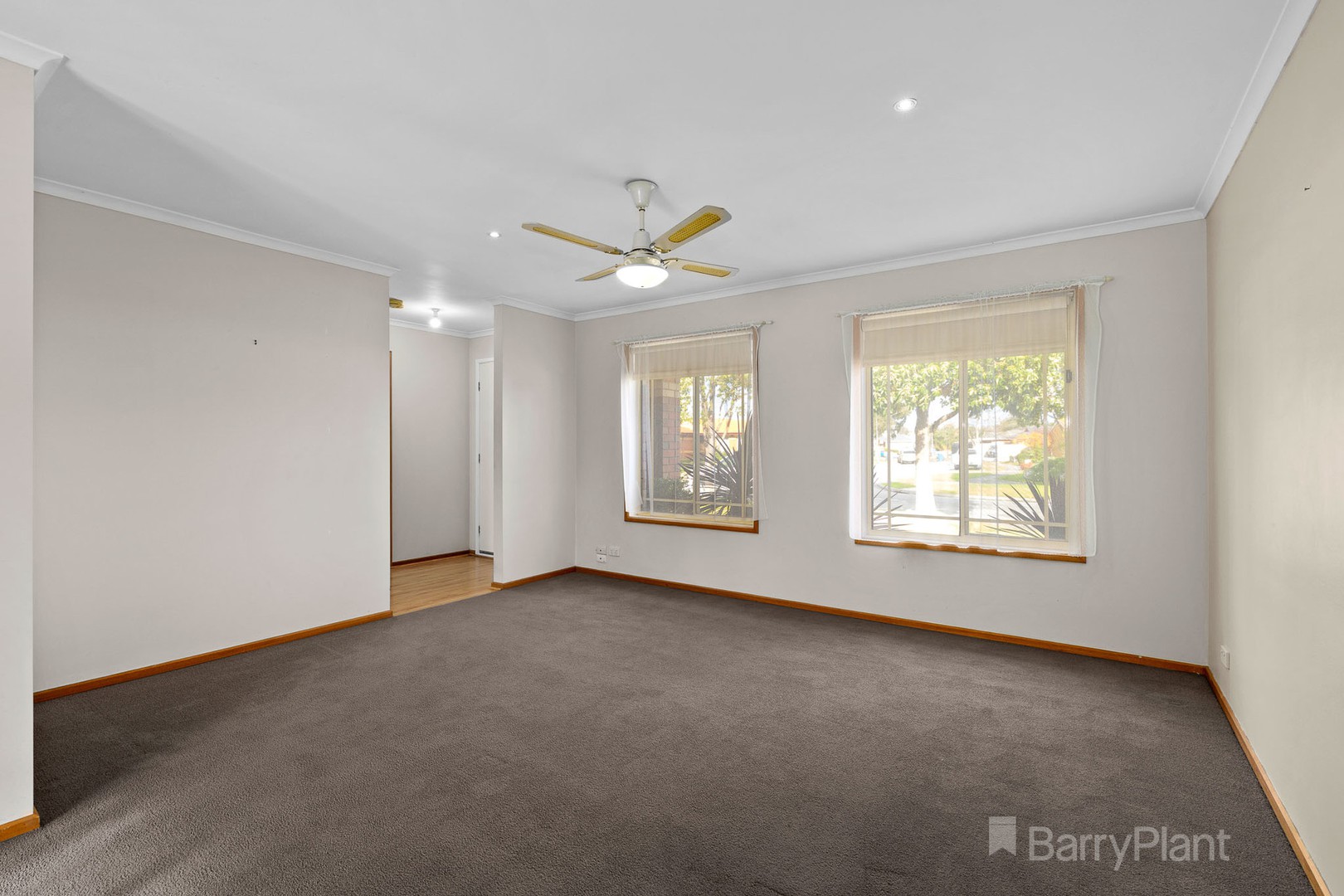 24 Norfolk Drive, Narre Warren, VIC 3805, Narre Warren - Thumbnail 2