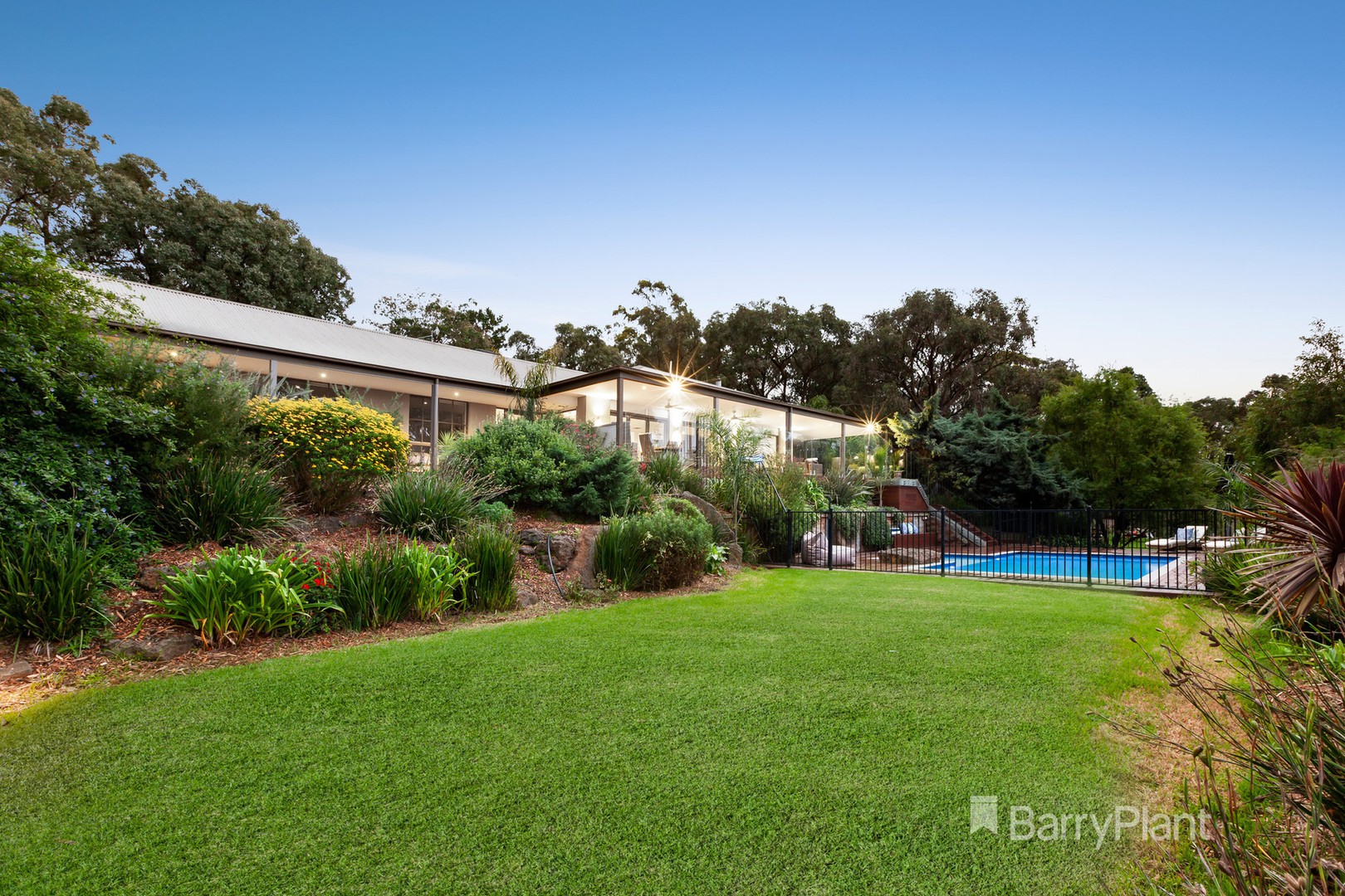 24 North Oatlands Road, Yarrambat, VIC 3091, Doreen - Thumbnail 6
