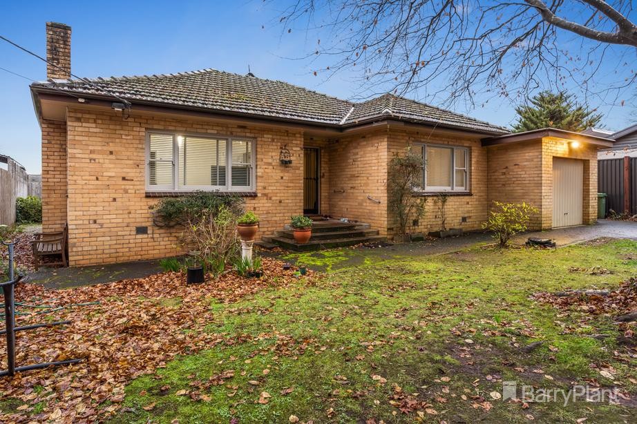 24 Old Gembrook Road, Emerald, VIC 3782, Emerald - Thumbnail 2