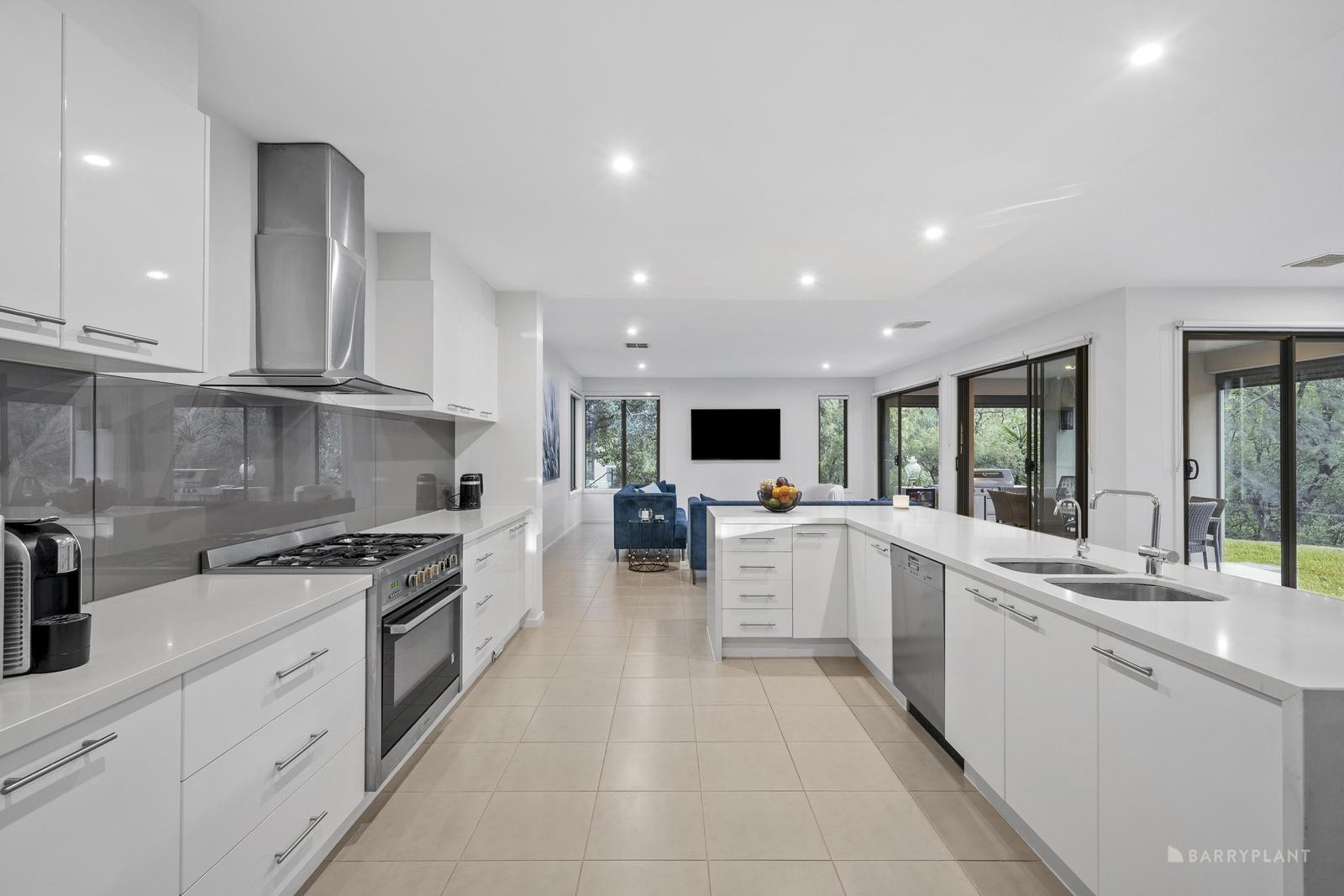 24 Old Lower Plenty Road, Viewbank, VIC 3084, Viewbank - Thumbnail 8