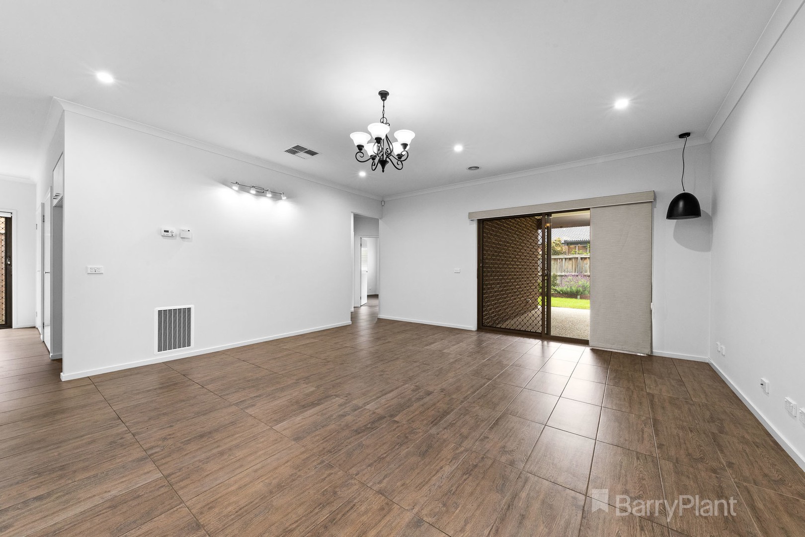 24 Park Central Avenue, Officer, VIC 3809, Officer - Thumbnail 2