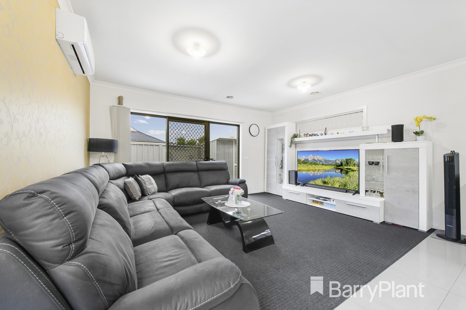24 Parkleigh Drive, Kurunjang, VIC 3337, Kurunjang - Thumbnail 7