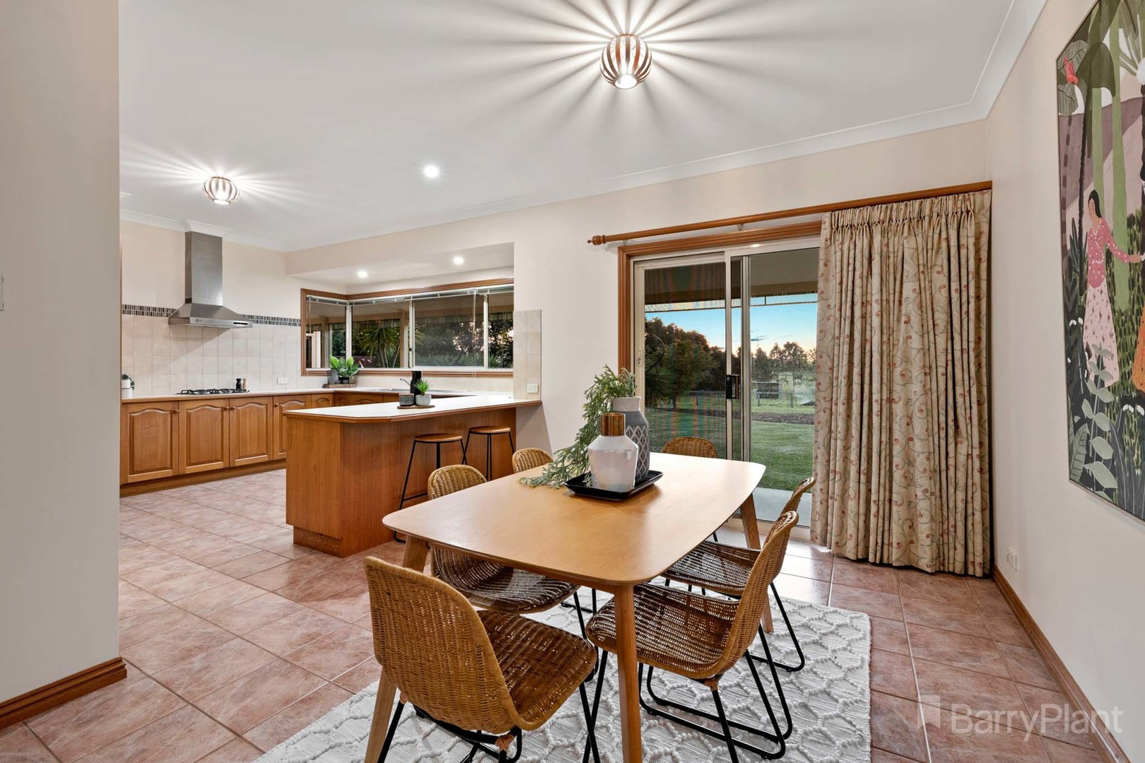 24 Pinehill Drive, Pakenham, VIC 3810, Pakenham - Thumbnail 3