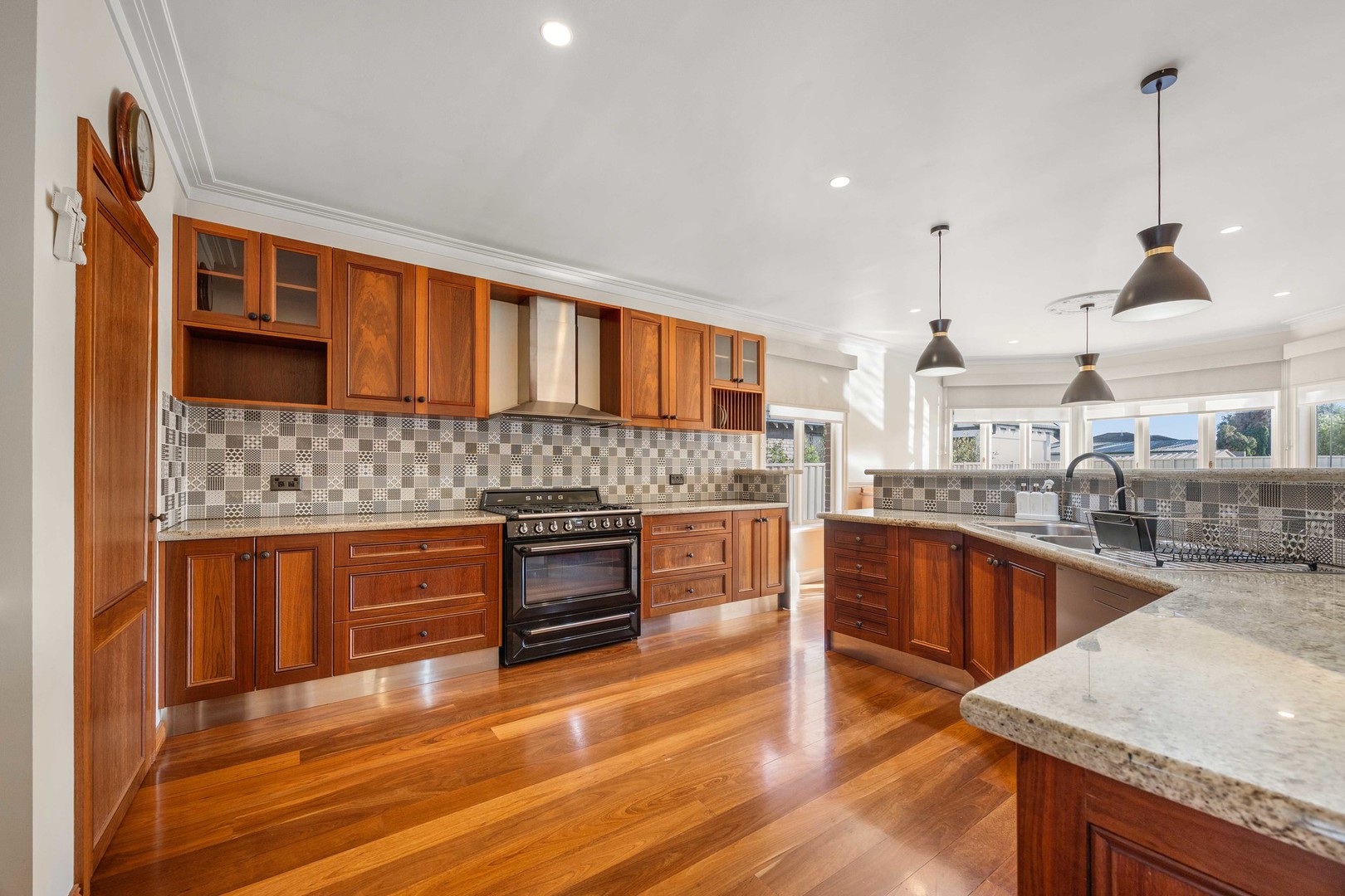 24 Plenty Close, Taylors Lakes, VIC 3038, Taylors Lakes - Thumbnail 4