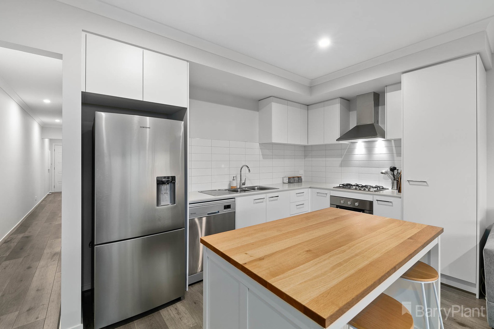 24 Plymouth Boulevard, Clyde North, VIC 3978, Clyde North - Thumbnail 2