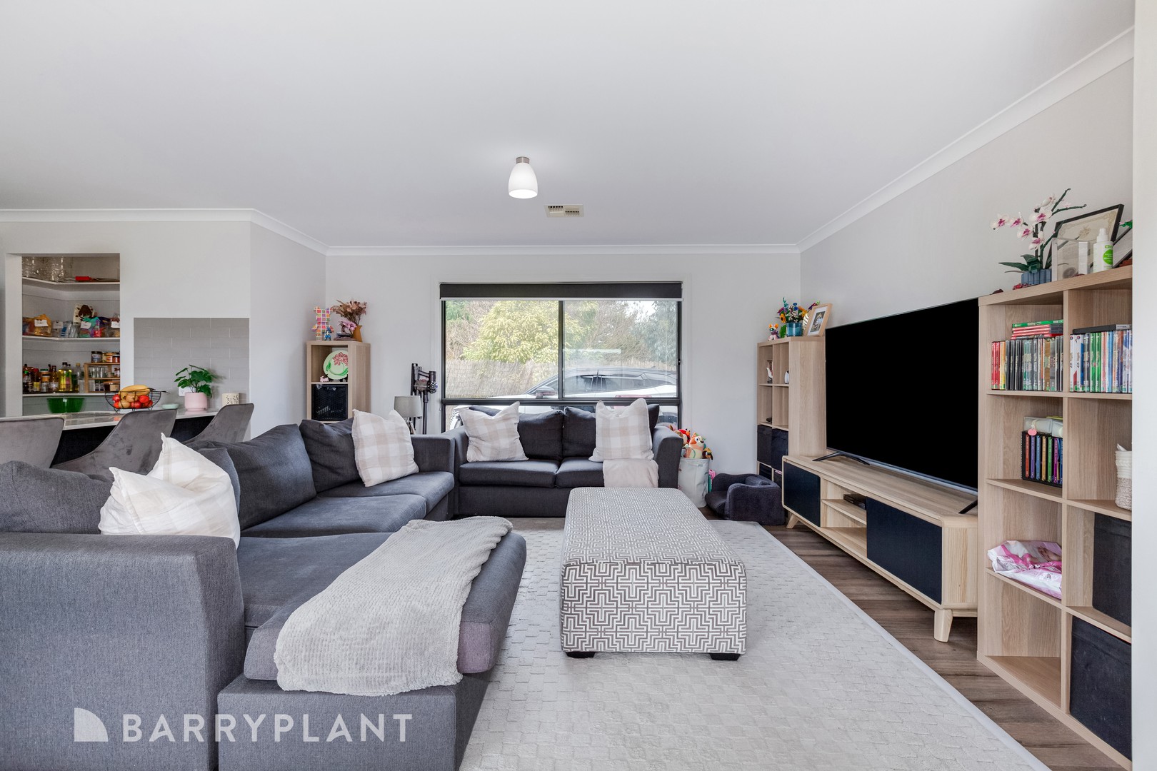 24 Pretty Sally DriveWallan, vic 3756  - Leased, Wallan - Thumbnail 5
