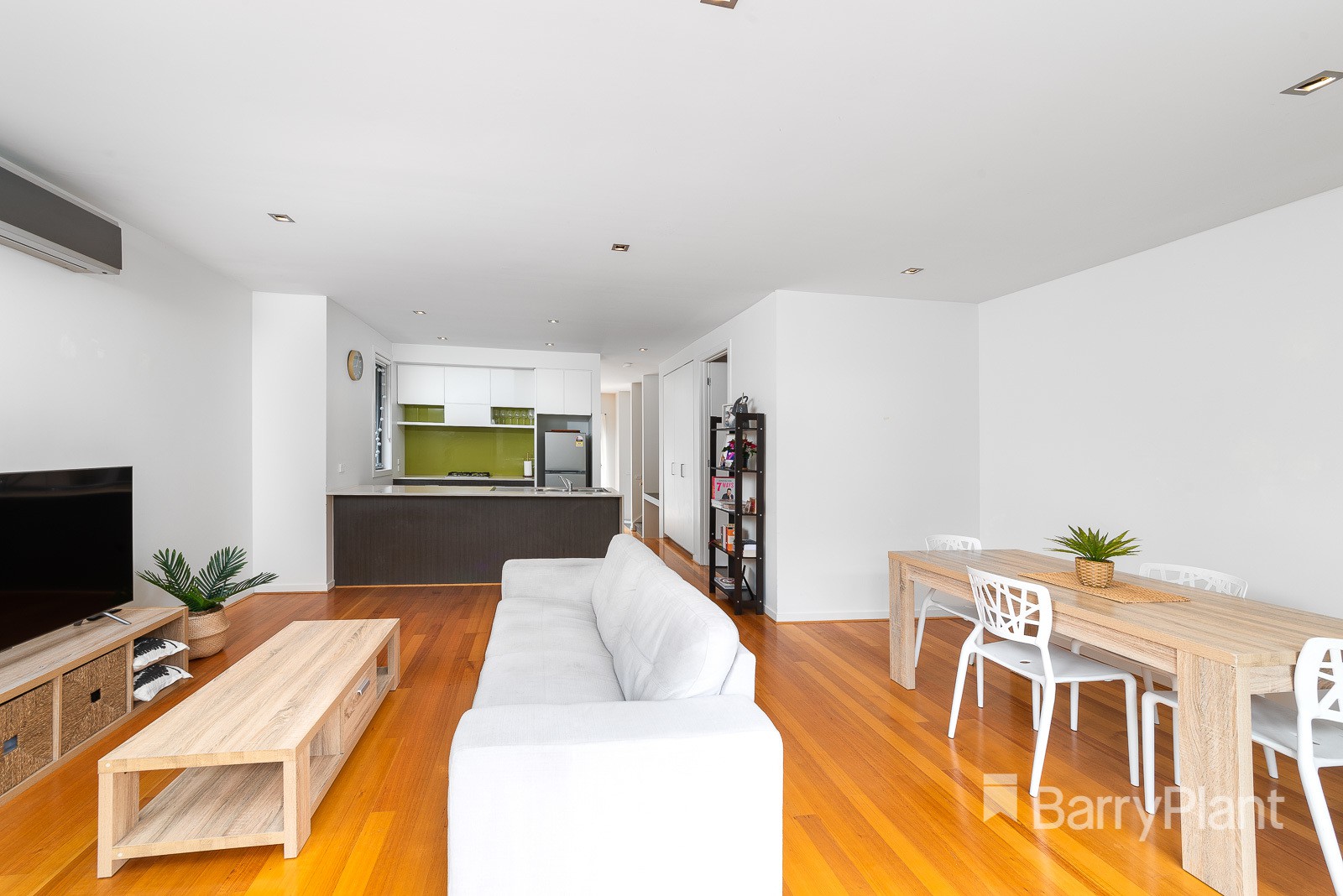 24 Princeton Terrace, Bundoora, VIC 3083, Bundoora - Thumbnail 3