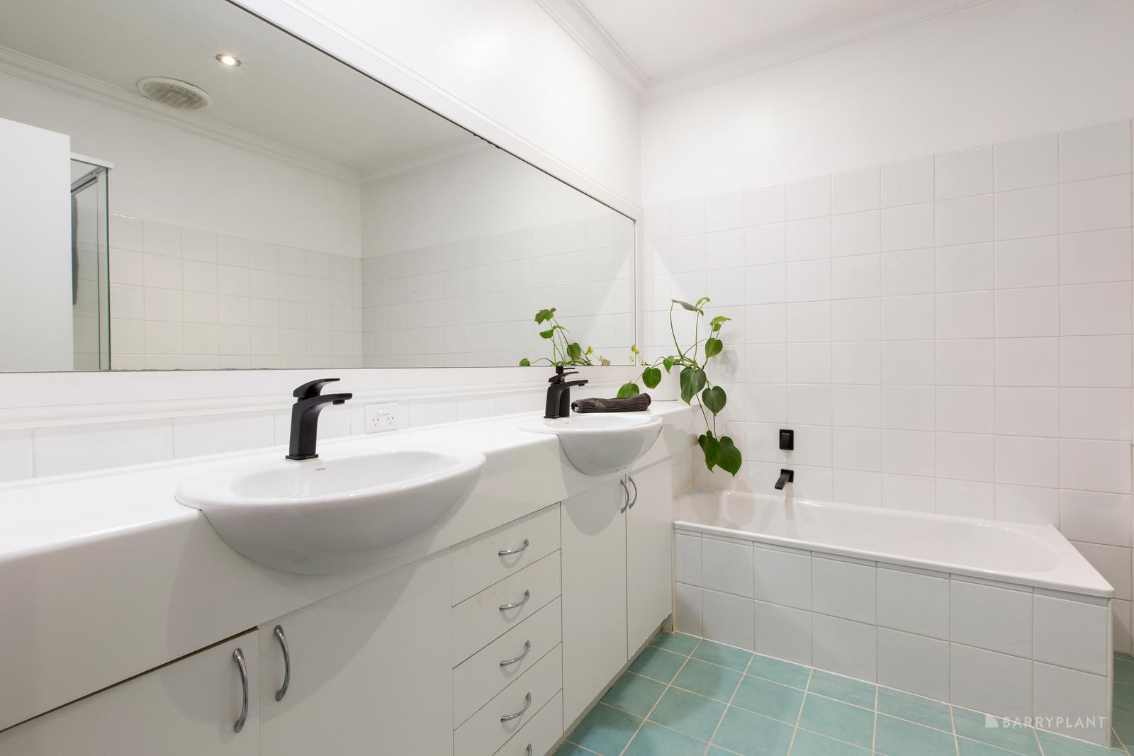 24 Quarry Road, Mitcham, VIC 3132, Mitcham - Thumbnail 7