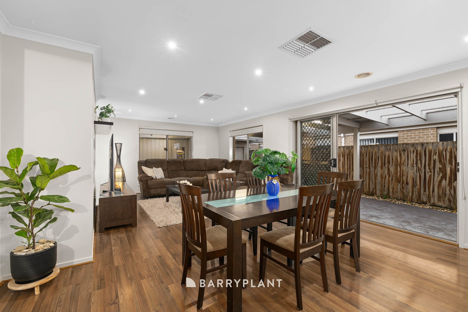 24 Raven Court, Pakenham, VIC 3810, Pakenham - Thumbnail 5
