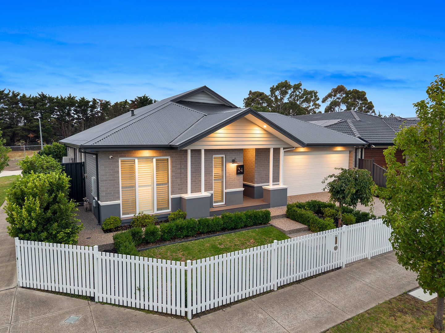 24 Regalla Drive, Greenvale, VIC 3059, Greenvale - Thumbnail 2