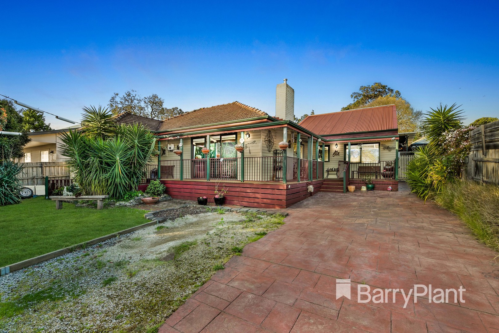 24 Richards AvenueCroydon, VIC 3136, Croydon - Thumbnail 2