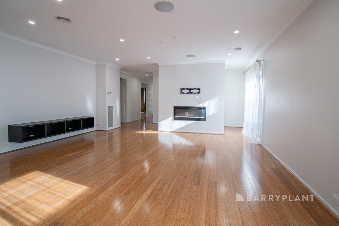 24 Saffron Avenue, Officer, VIC 3809, Officer - Thumbnail 5