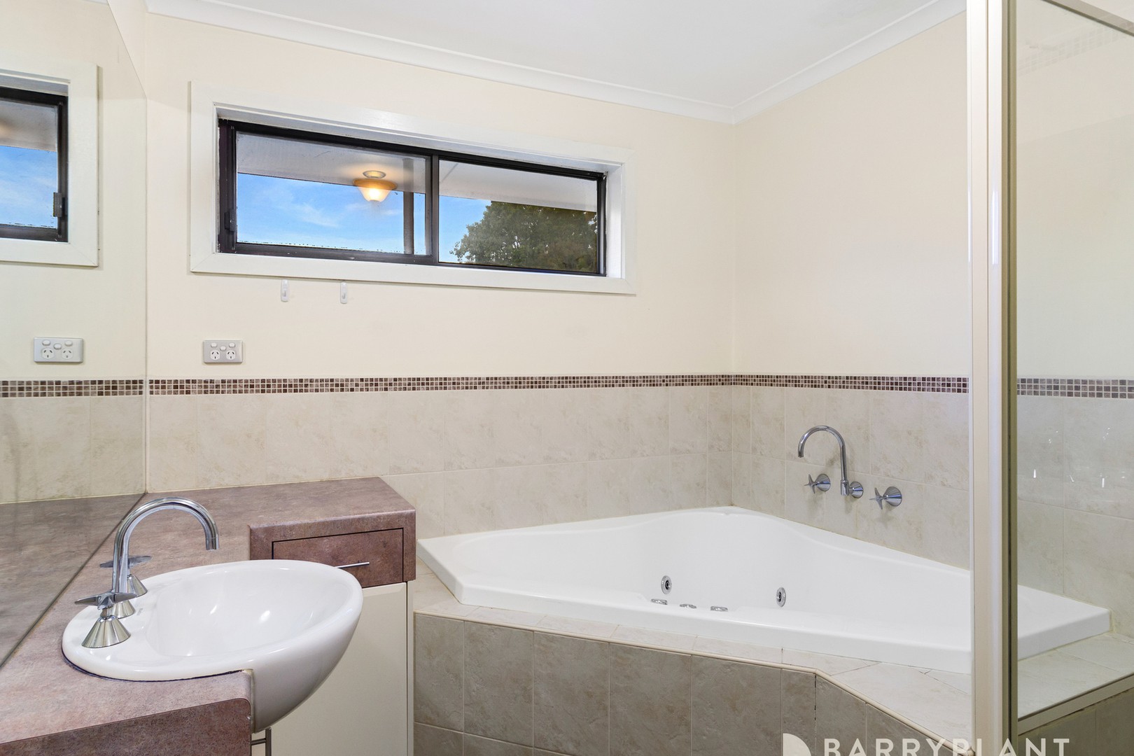 24 Sandhurst Road, Wantirna, VIC 3152, Wantirna - Thumbnail 7
