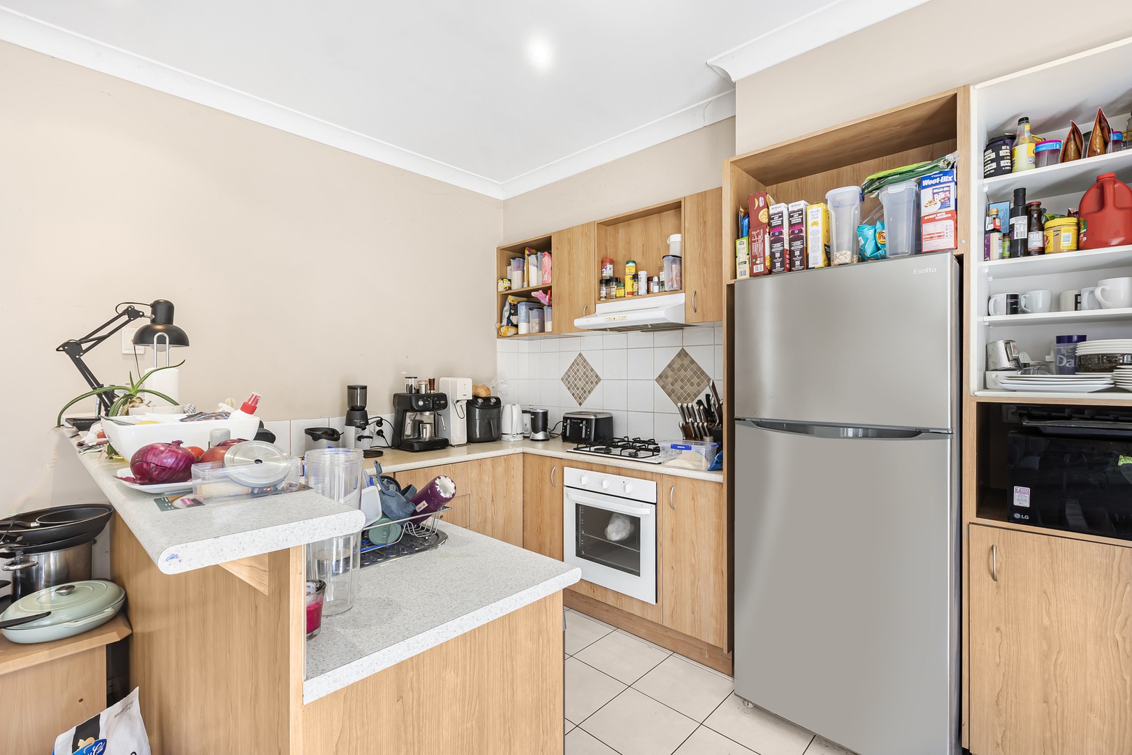 24 Scarvell Crescent, Caroline Springs, VIC 3023 - Thumbnail 2 - 10/02/2025