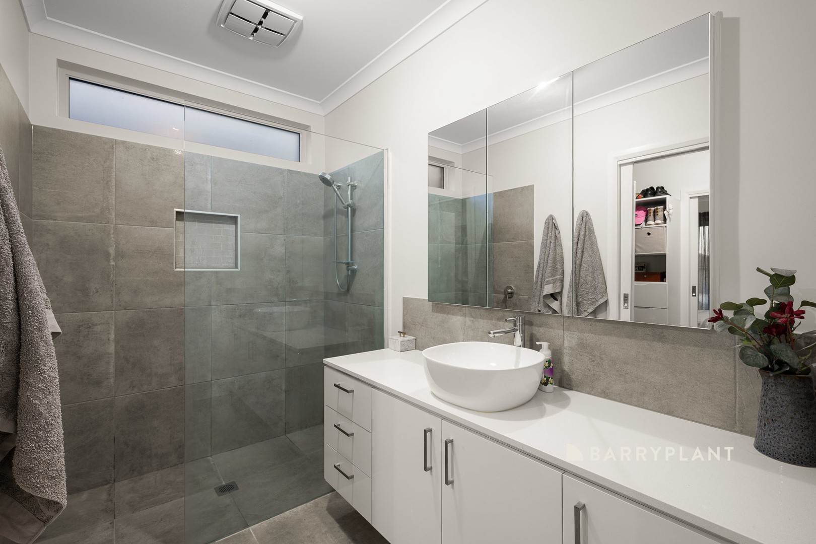 24 Silvertown Road, Drouin, VIC 3818, Drouin - Thumbnail 4