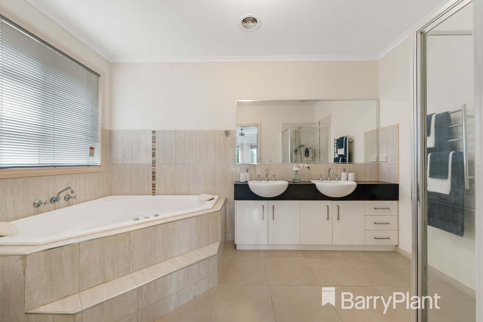 24 Skipton Street, Kurunjang, VIC 3337, Kurunjang - Thumbnail 8
