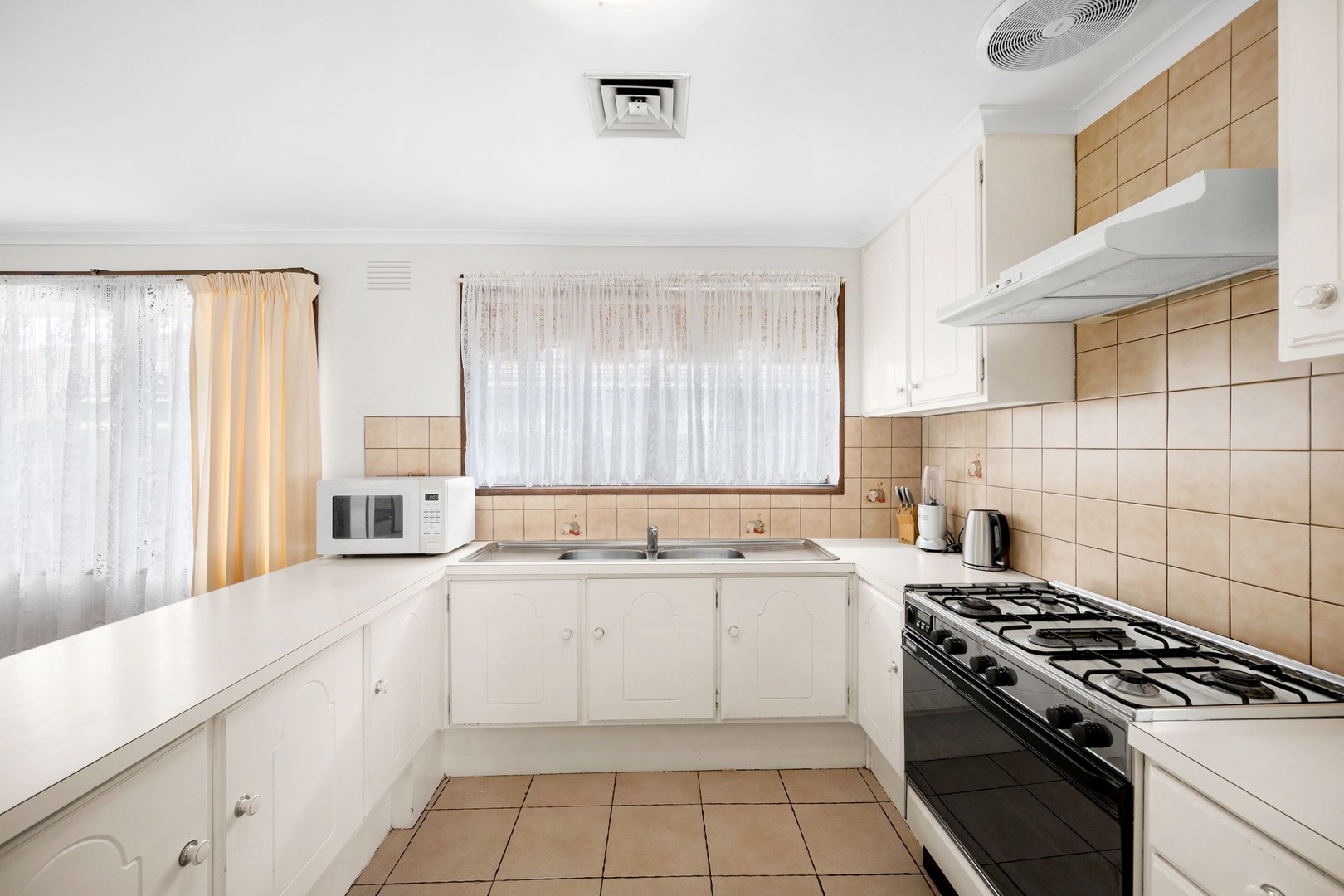 24 Snaefell Crescent, Gladstone Park, VIC 3043, Gladstone Park - Thumbnail 4