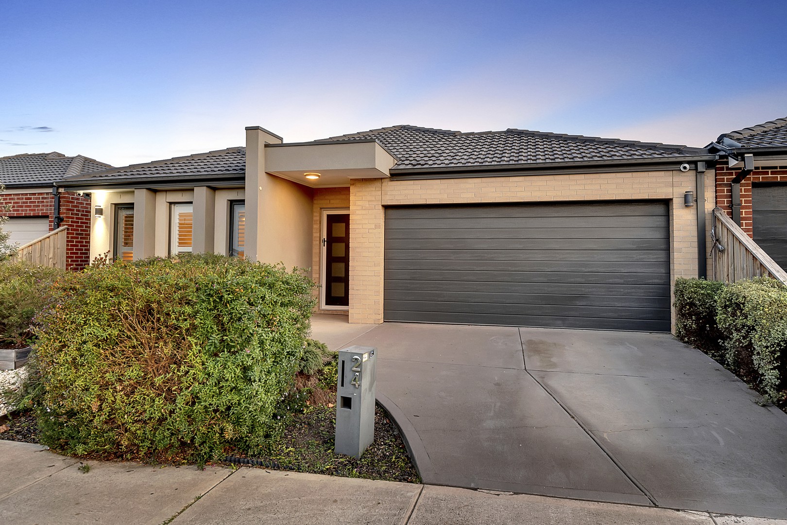 24 Stettler Boulevard, Mickleham, VIC 3064, Mickleham - Thumbnail 2
