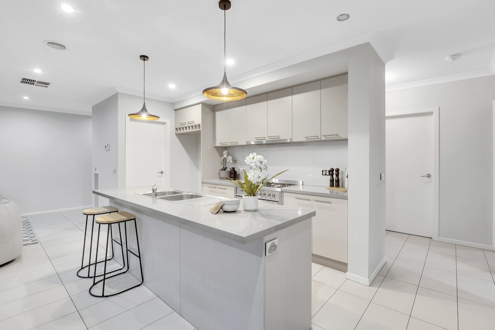 24 Stettler Boulevard, Mickleham, VIC 3064, Mickleham - Thumbnail 4