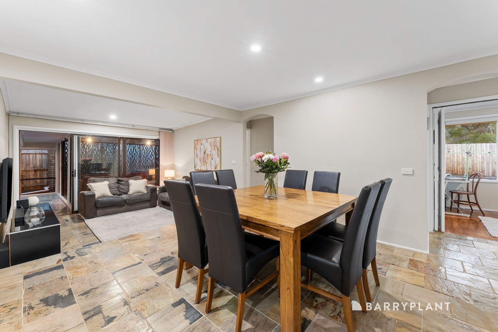 24 Strickland Avenue, Mill Park, VIC 3082, Mill Park - Thumbnail 4