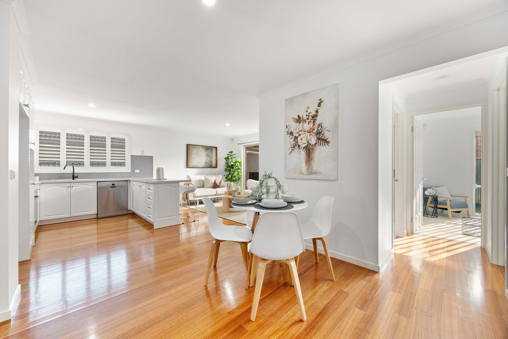 24 Strickland Crescent, Burnside, VIC 3023, Burnside - Thumbnail 7