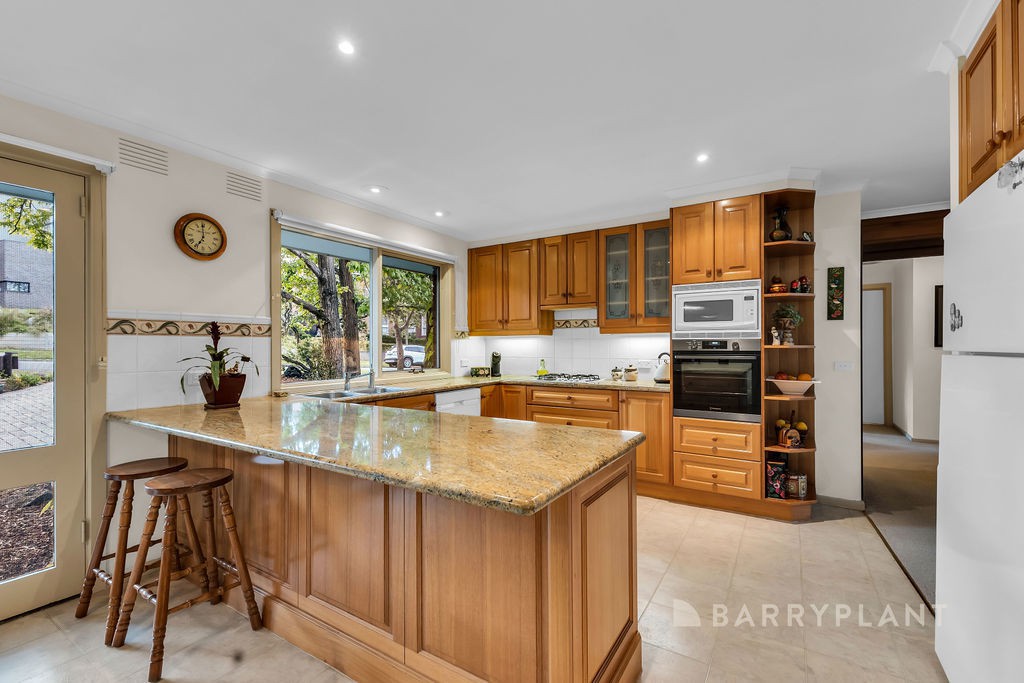 24 Strickland Drive, Wheelers Hill, VIC 3150, Wheelers Hill - Thumbnail 2