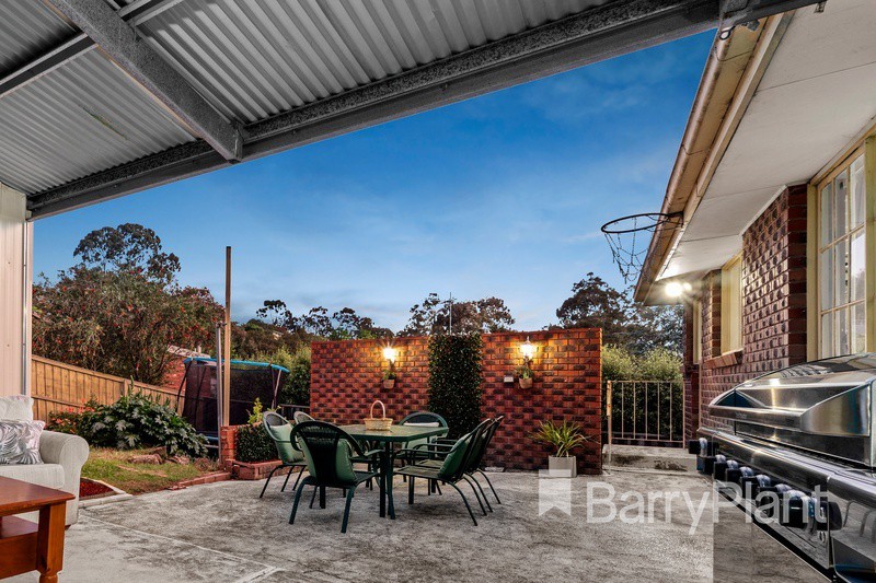 24 Tangari CourtGreensborough, VIC 3088, Greensborough - Thumbnail 5