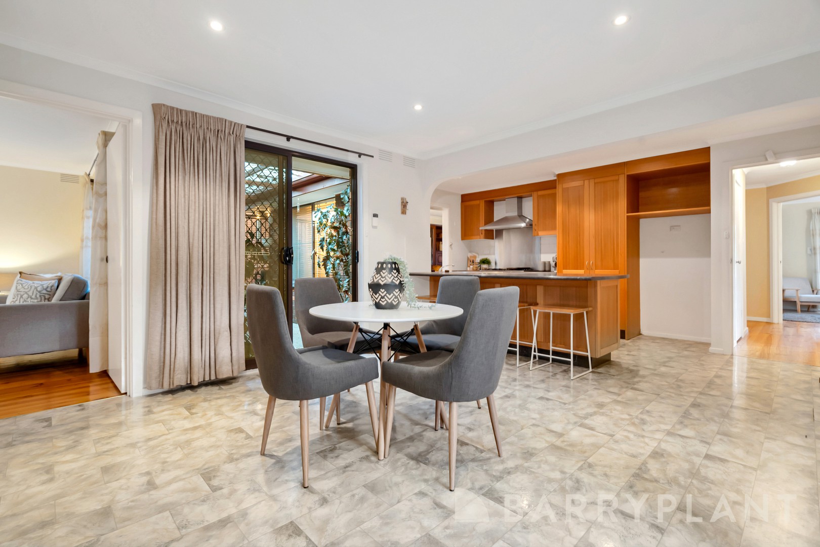 24 Taunton Drive, Bundoora, VIC 3083, Bundoora - Thumbnail 5