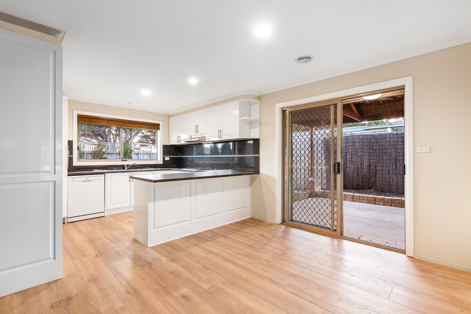 24 Teatree Drive, South Morang, VIC 3752 - Thumbnail 1 - 04/01/2022