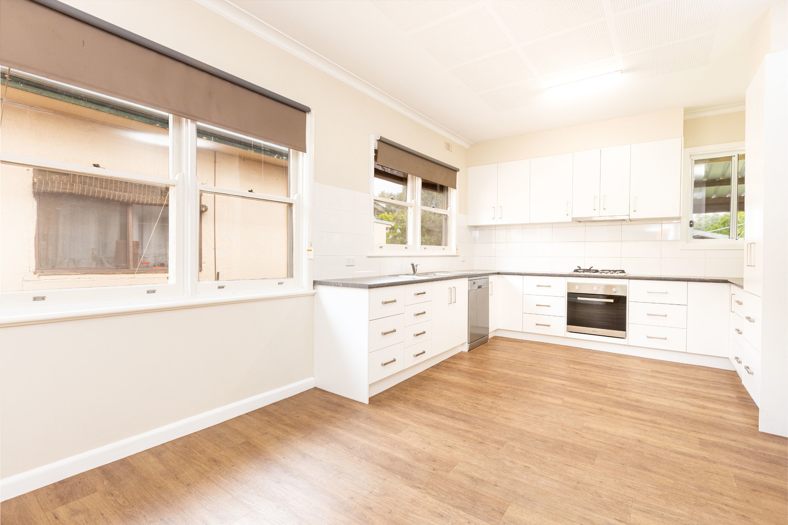24 Tecoma Street, Red Cliffs, VIC 3496, Red Cliffs - Thumbnail 3
