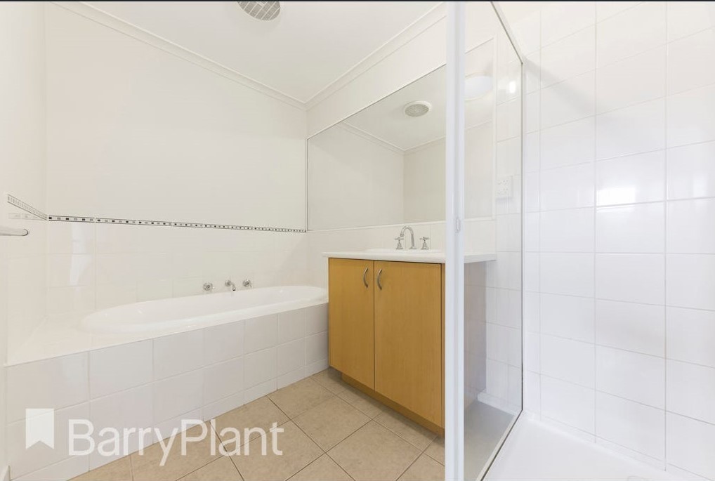 24 The Glades, Taylors Hill, VIC 3037, Taylors Hill - Thumbnail 8