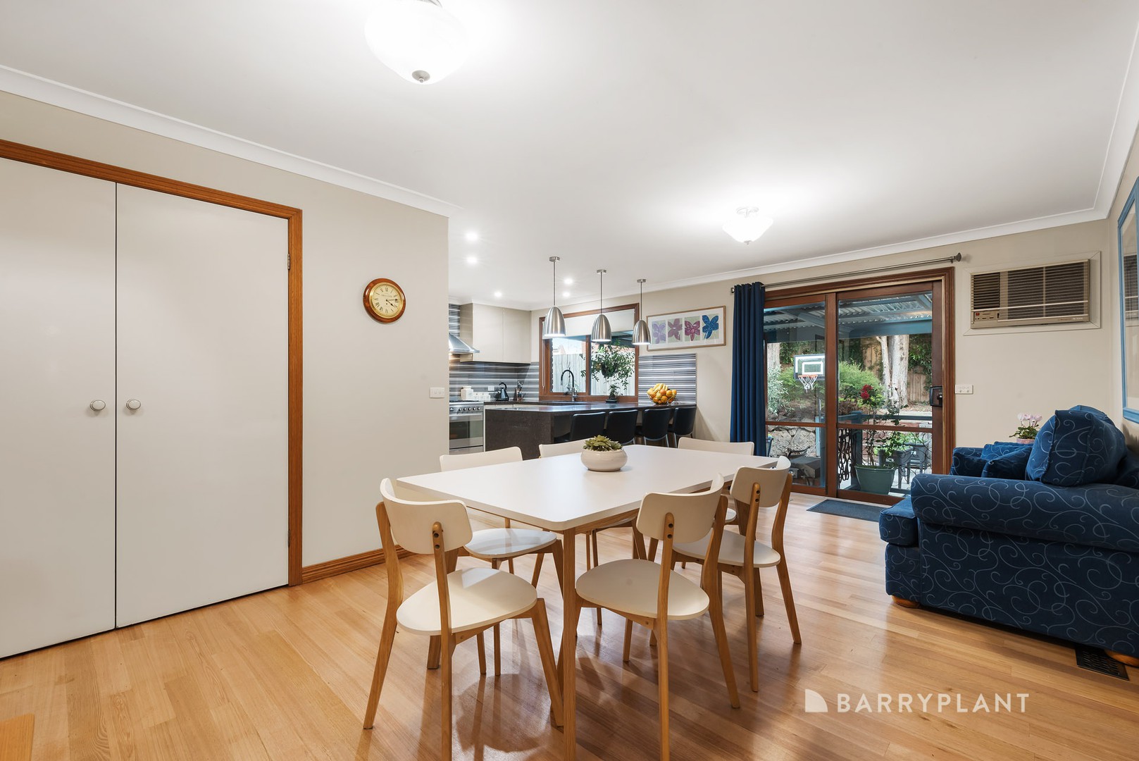 24 Tintern Crescent, Wantirna South, VIC 3152, Wantirna South - Thumbnail 3