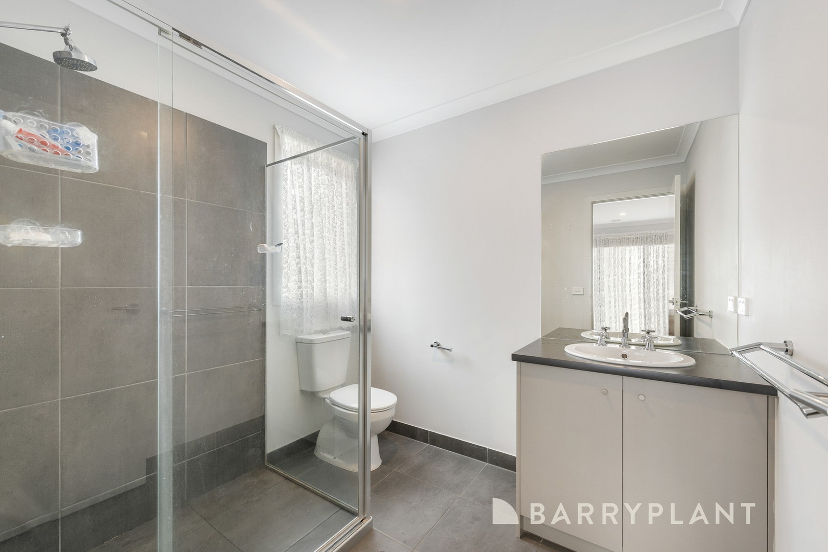 24 Tiverton Terrace, Werribee, VIC 3030, Werribee - Thumbnail 3