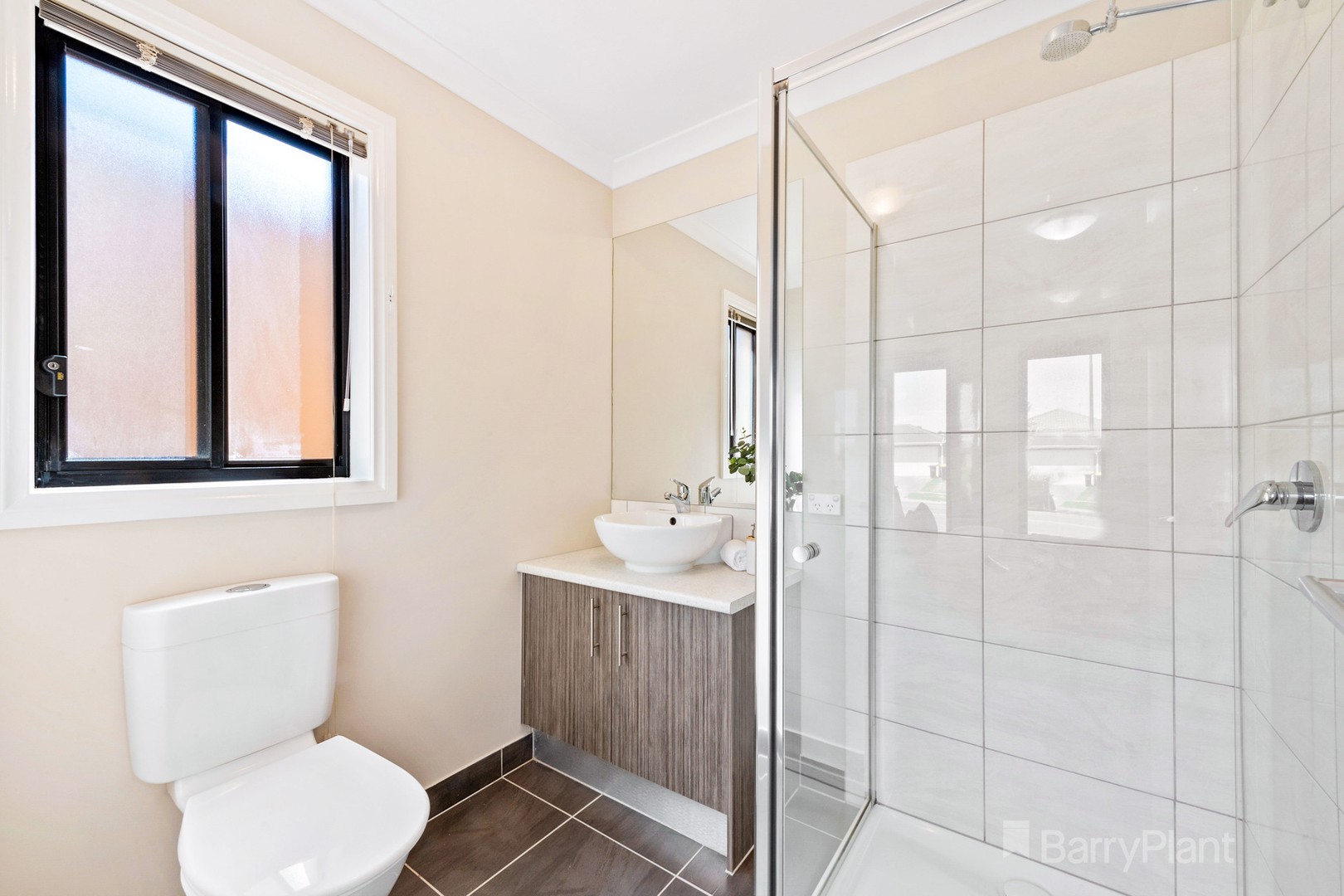 24 Toolern Waters Drive, Weir Views, VIC 3338, Weir Views - Thumbnail 3