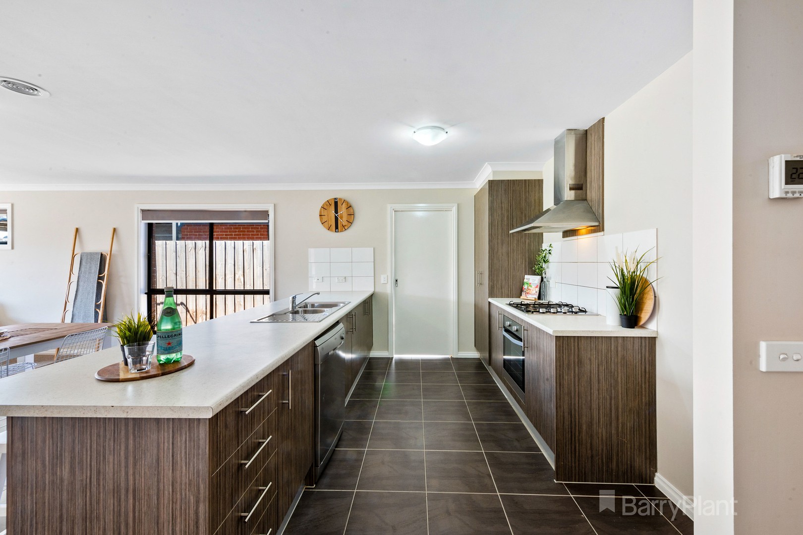 24 Toolern Waters Drive, Weir Views, VIC 3338, Weir Views - Thumbnail 8