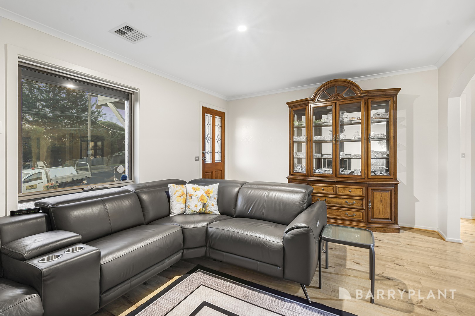 24 Trafalgar Crescent, Lilydale, VIC 3140, Lilydale - Thumbnail 2