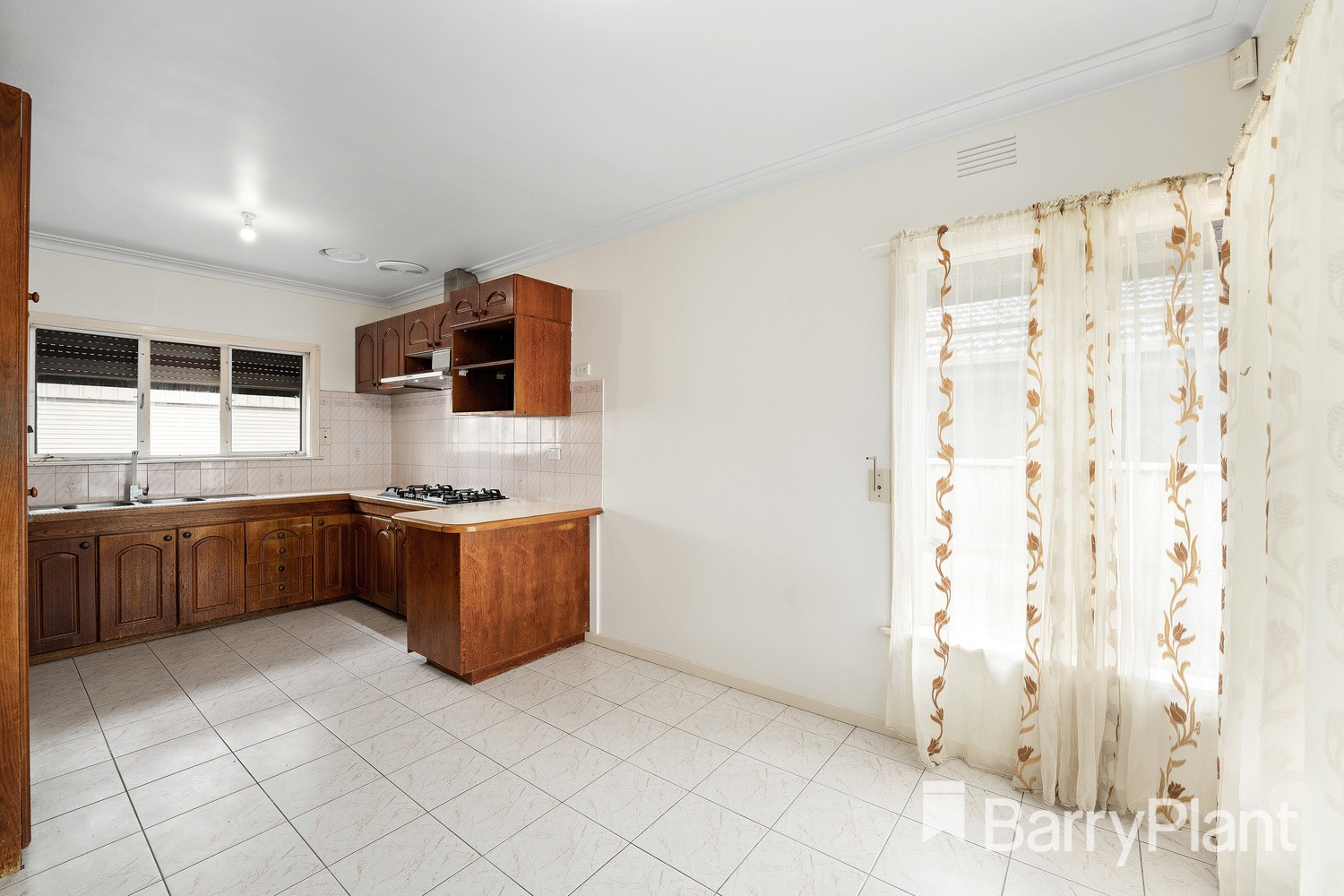 24 Tudor Road, Sunshine North, VIC 3020, Sunshine North - Thumbnail 4