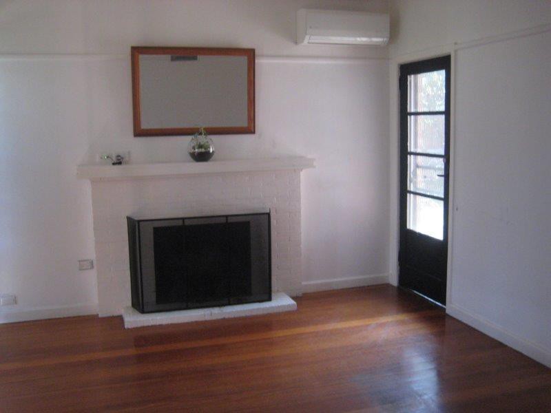 24 Vale Street, Mornington, VIC 3931 - Thumbnail 2 - 30/10/2025