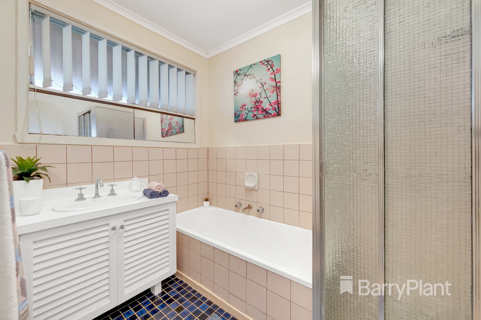 24 Valentine Avenue, Thomastown, VIC 3074, Thomastown - Thumbnail 8