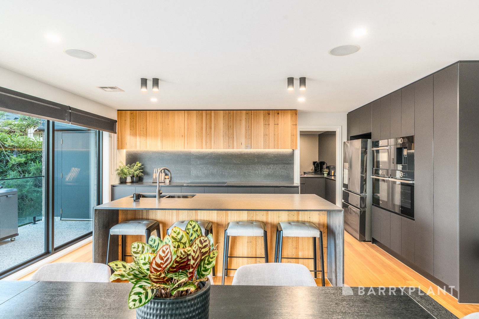 24 Victoria Terrace, Belmont, VIC 3216 - Thumbnail 2 - 17/12/2025
