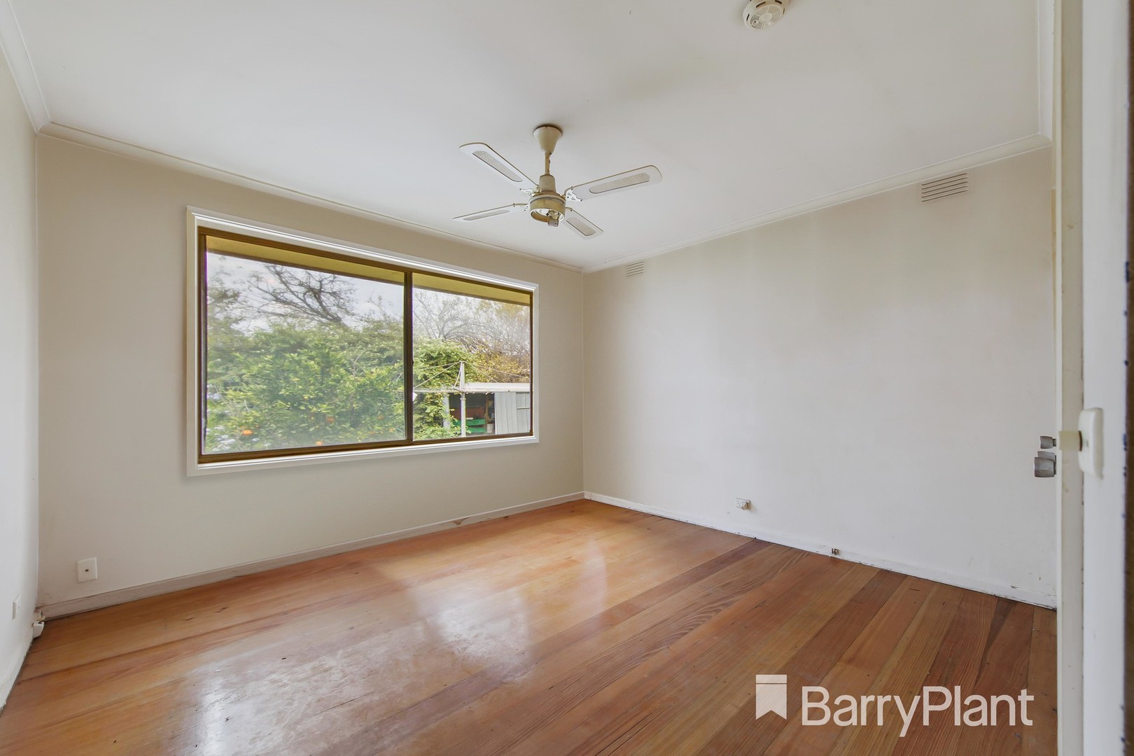 24 Vista Drive, Melton, VIC 3337, Melton - Thumbnail 7