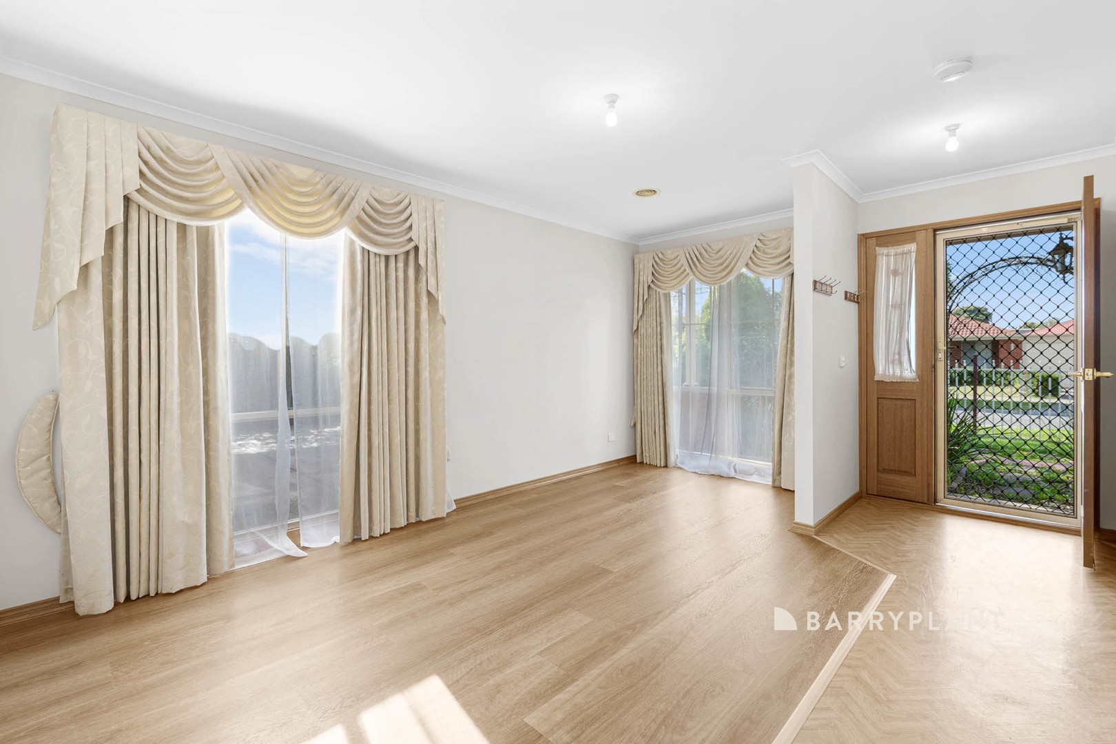 24 Warrenwood Place, Narre Warren, VIC 3805 - Thumbnail 1 - 22/09/2026