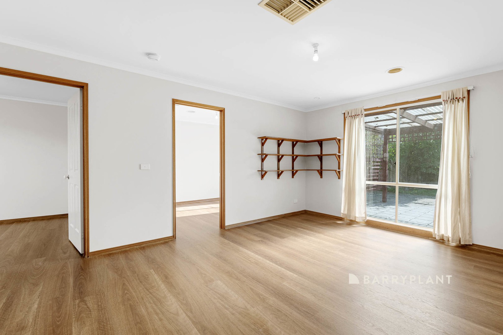 24 Warrenwood Place, Narre Warren, VIC 3805, Narre Warren - Thumbnail 6
