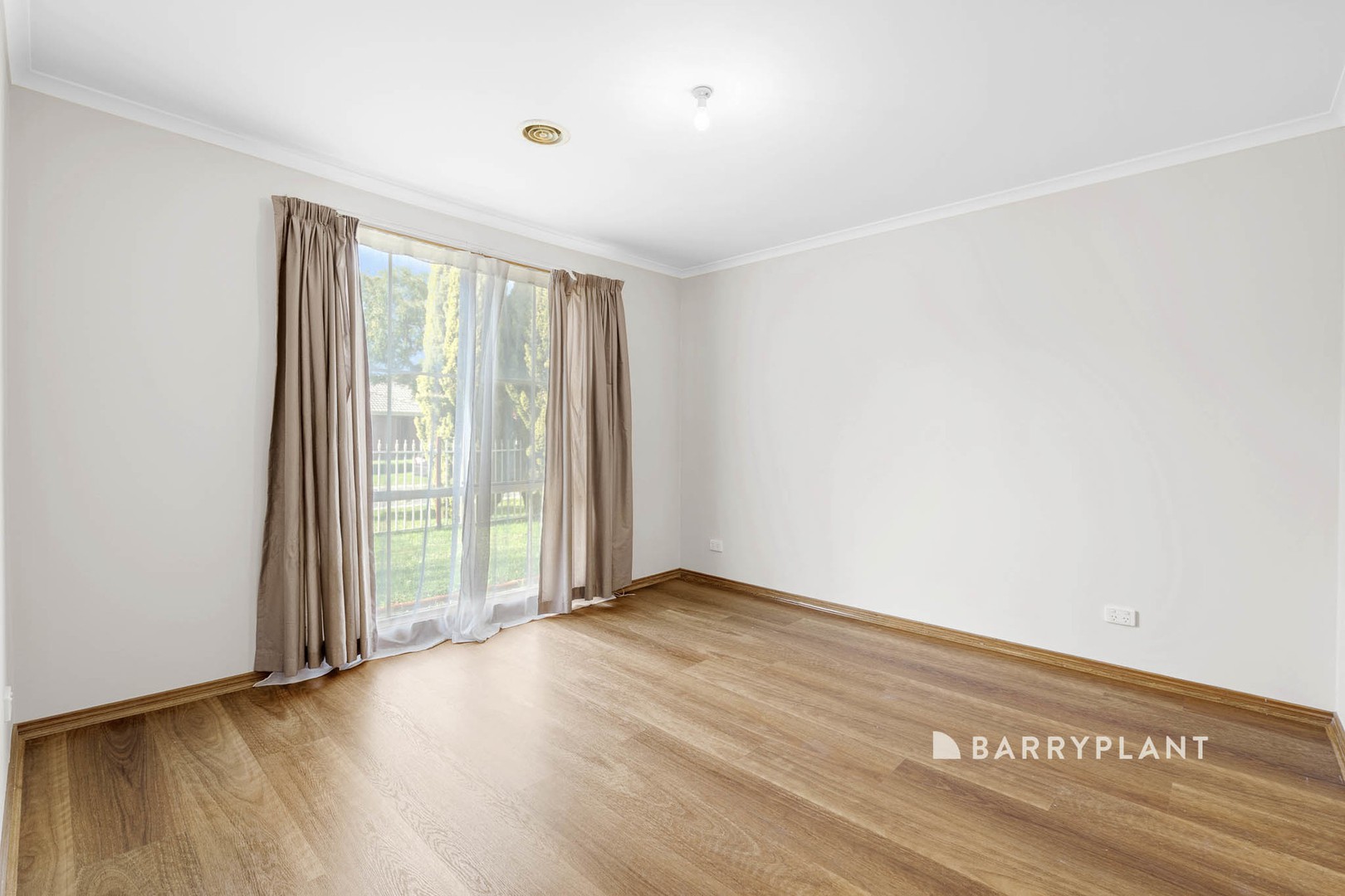 24 Warrenwood Place, Narre Warren, VIC 3805, Narre Warren - Thumbnail 7
