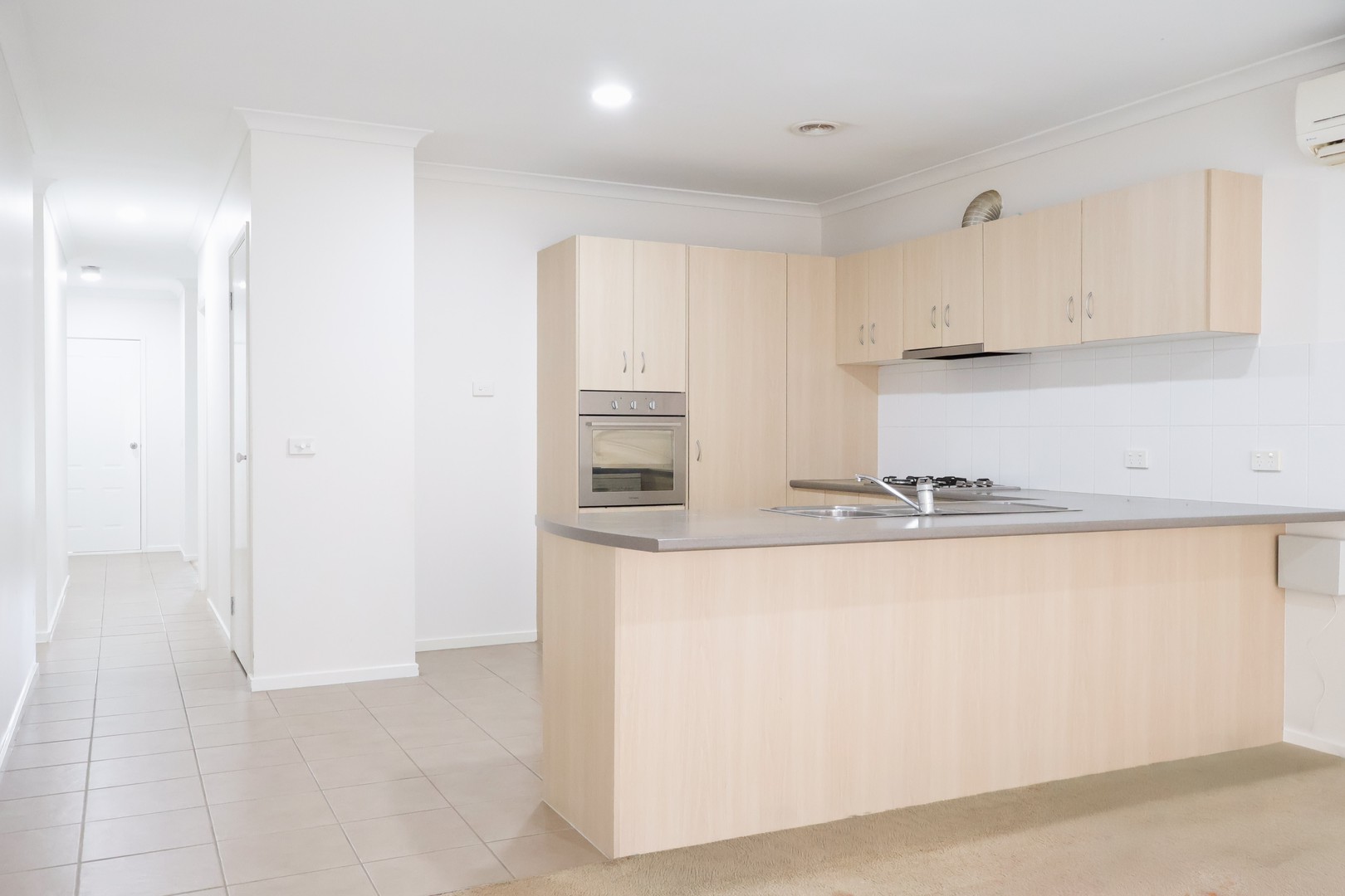 24 Waterbury Street, Cranbourne, VIC 3977, Cranbourne - Thumbnail 2
