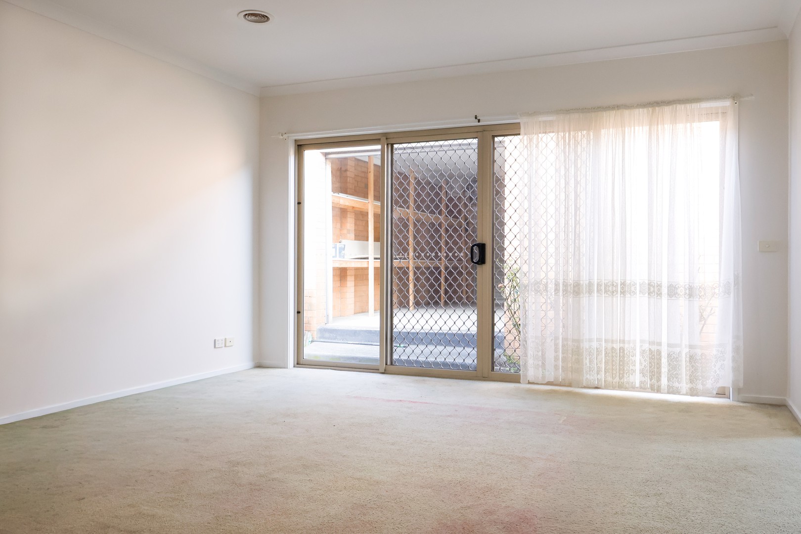 24 Waterbury Street, Cranbourne, VIC 3977, Cranbourne - Thumbnail 3