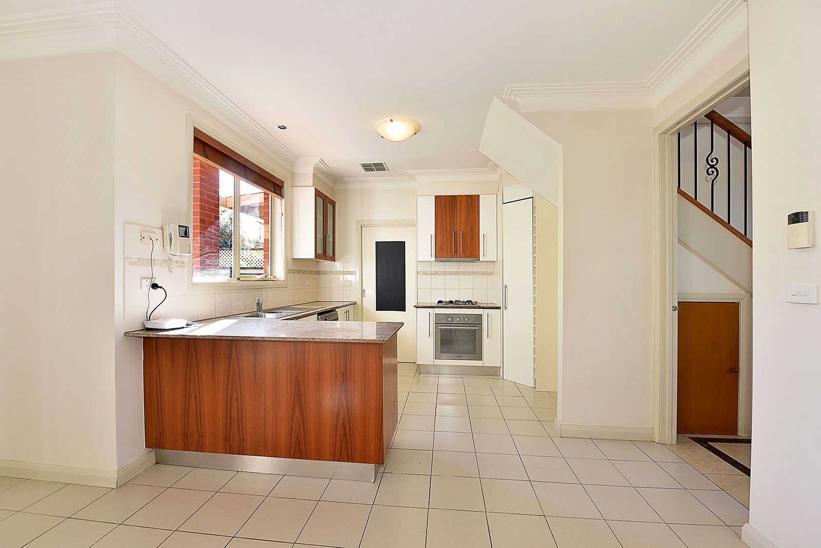 24 William Street, Essendon, VIC 3040, Essendon - Thumbnail 2