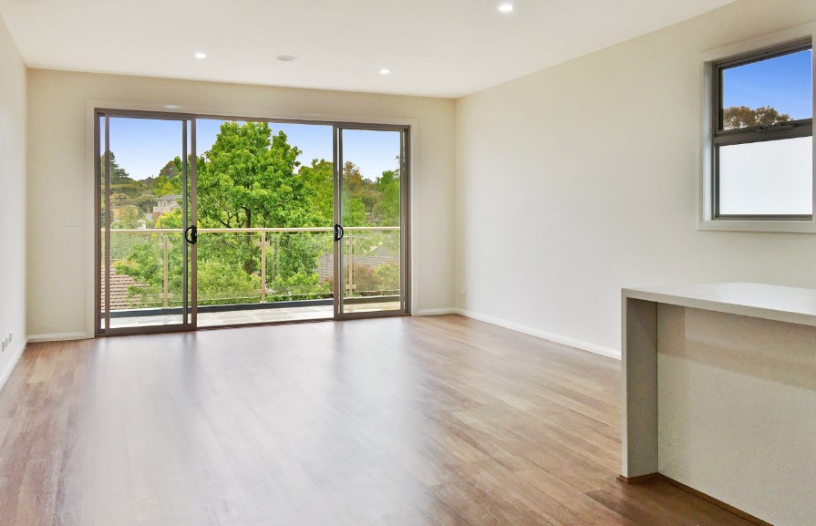 24 Winton Street, Burwood, VIC 3125 - Thumbnail 2 - 10/04/2024