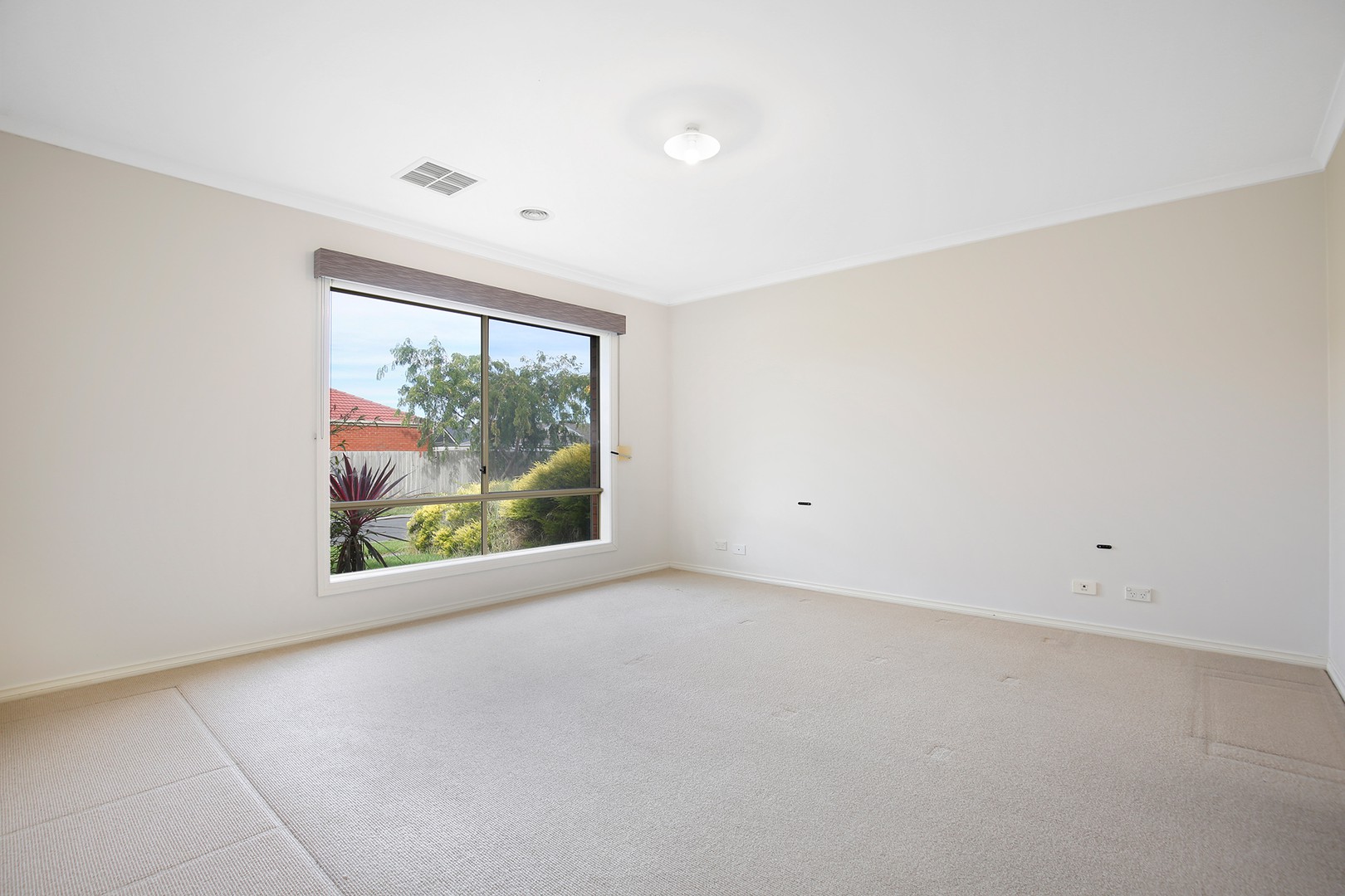 24 Wisla Circuit, Roxburgh Park, VIC 3064, Roxburgh Park - Thumbnail 2