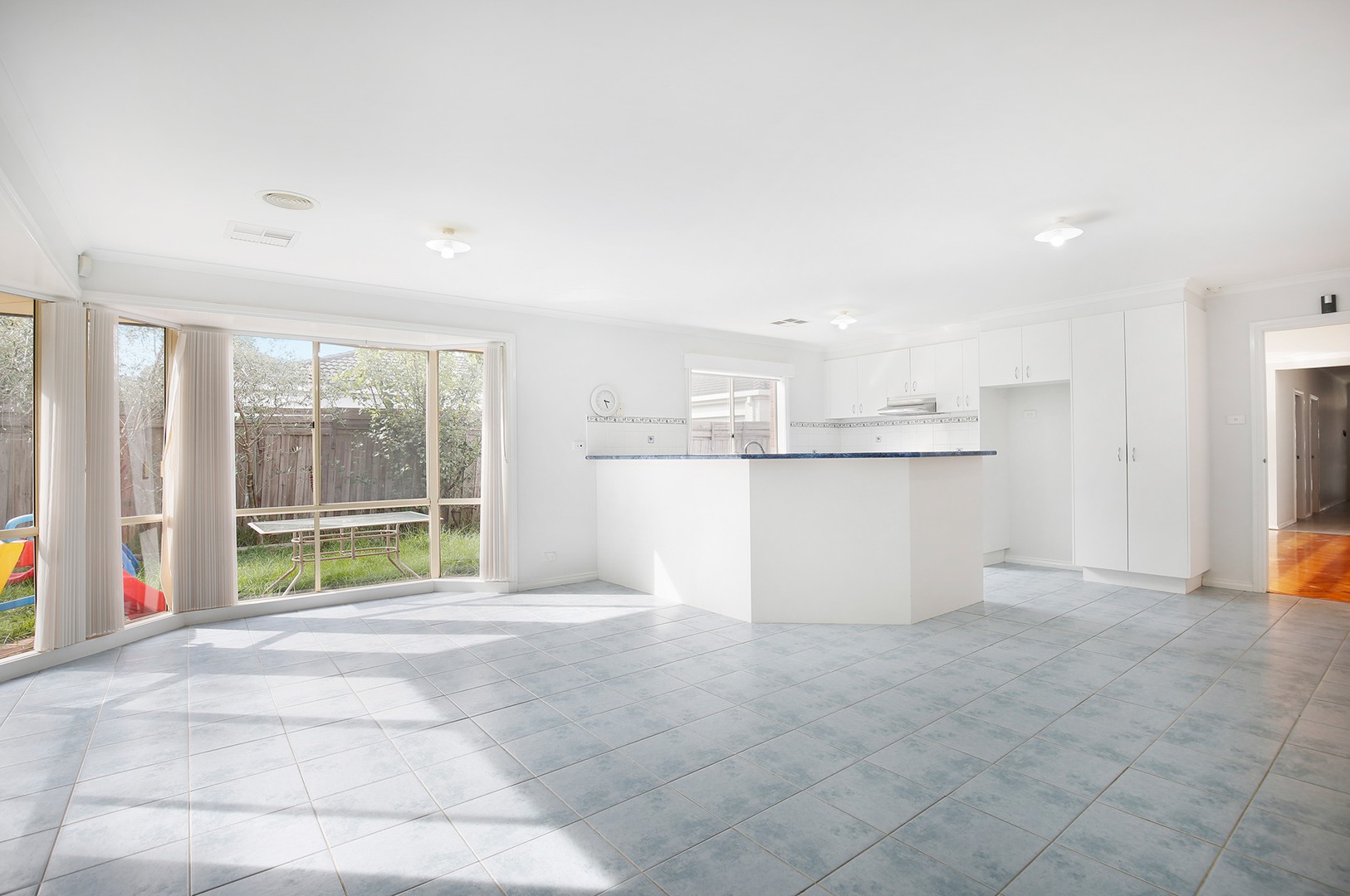 24 Wisla Circuit, Roxburgh Park, VIC 3064, Roxburgh Park - Thumbnail 4
